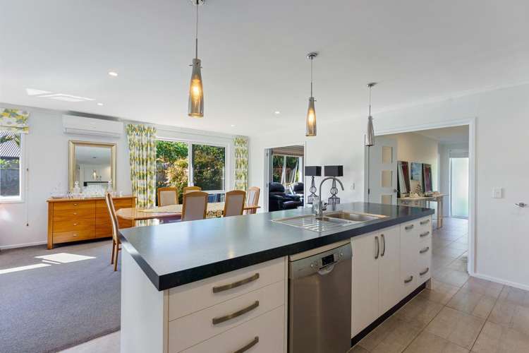 63 Waipunahau Road Waikanae_17