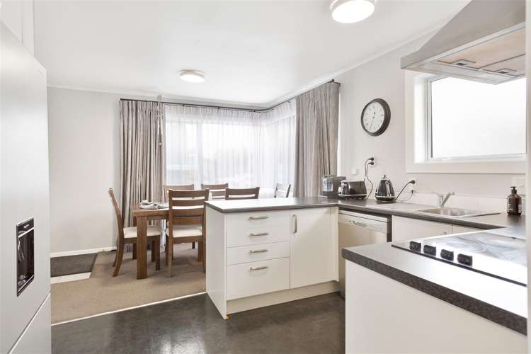 15 Margaret Place Deanwell_2