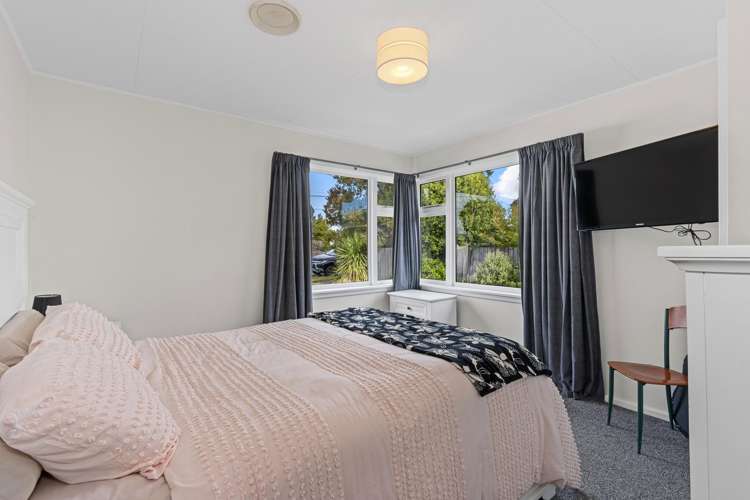 215 Breezes Road Aranui_7