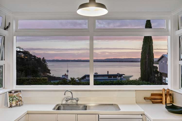 120 Aeroview Drive Beach Haven_9