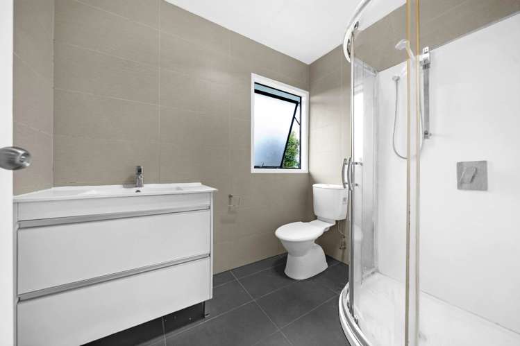 26 Lambrown Drive Totara Vale_10