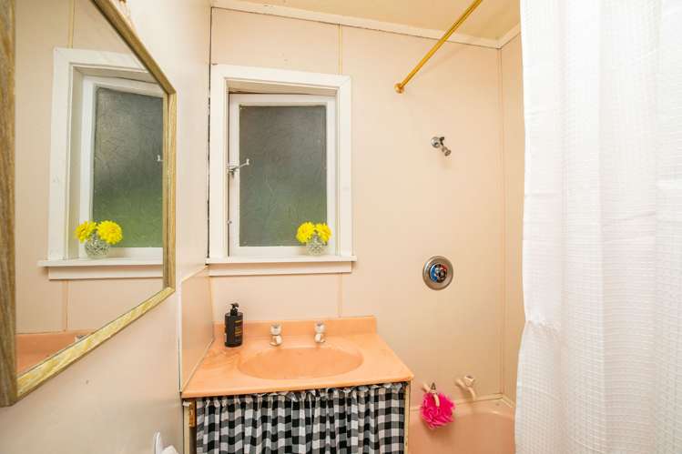 15 Baker Street West End_13