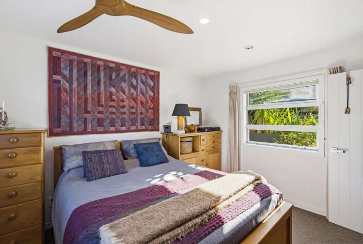 2 Tui Road Raumati Beach_13