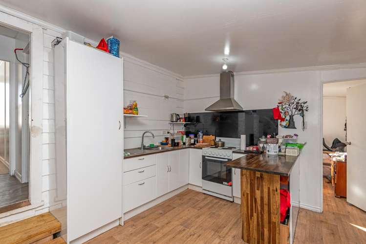 28 and 28a Hammond Street Bulls_15