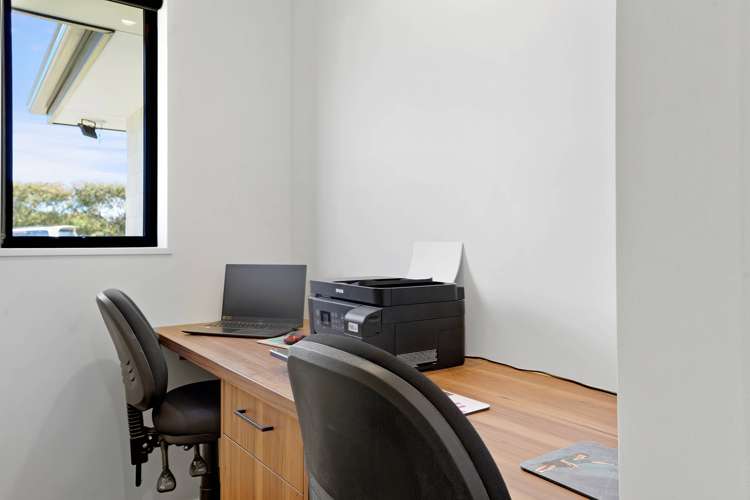 64 Bruces Road Sefton_15