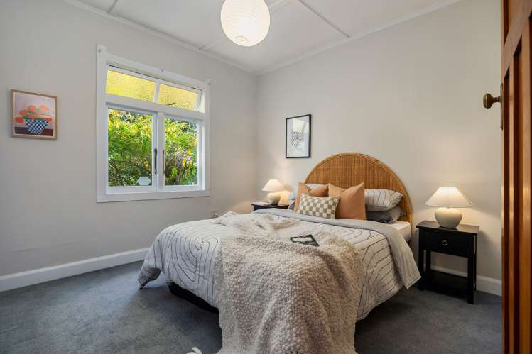 17 Chatham Avenue Mount Albert_16