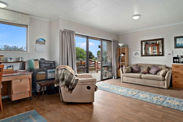 64 Welcome Bay Road Welcome Bay_6