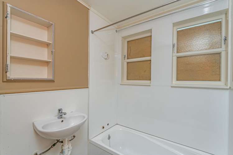 23 and 25 Stephens Crescent Highbury_3