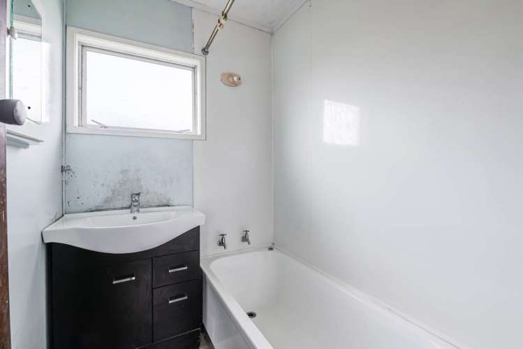 1/20 Celeste Place Totara Vale_7