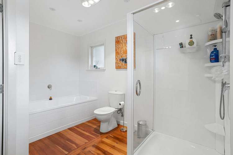 1/1 Gloria Avenue Te Atatu Peninsula_9