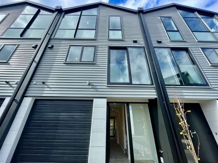 7/27 Harewood Road_0