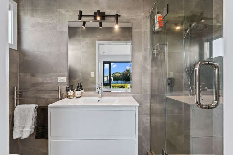 836 Cove Road Waipu_8