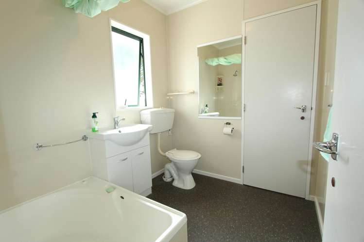 40 Roslin Street Tokoroa_12