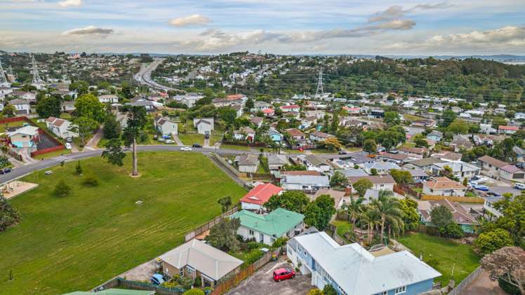 2/73 Keegan Drive Massey_26