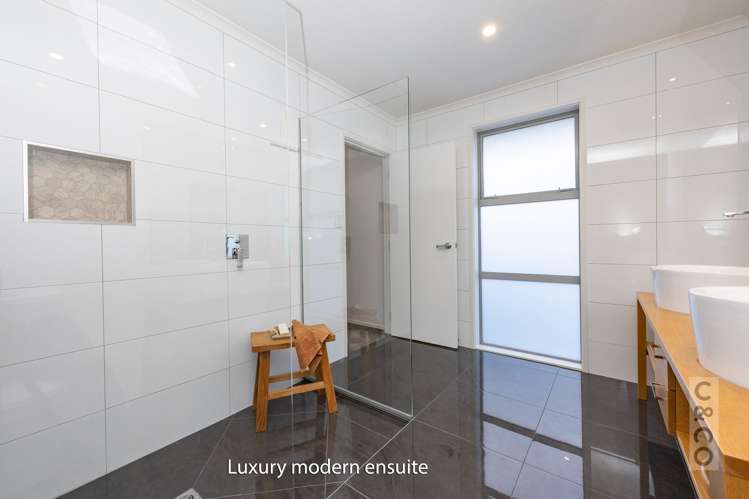 19 Riverhead Point Drive Riverhead_64