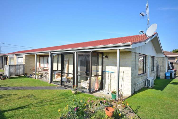 17b Pemberton Crescent Greerton_16