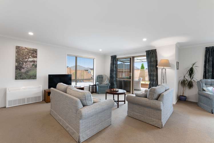 12 Korari Grove Redwoodtown_11