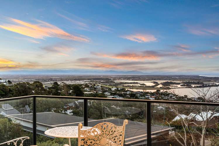 1/164 Soleares Avenue Mount Pleasant_1