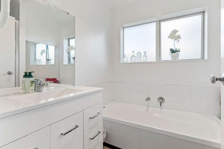 11 Whitshire Mews Massey_11