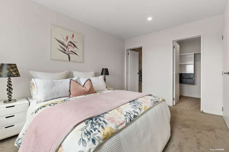 72 Joseph Street Flat Bush_17