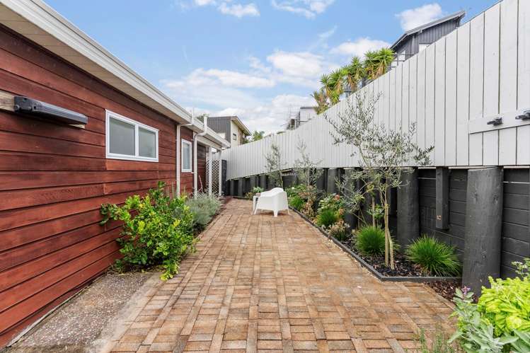 14A Layton Road Manly_19