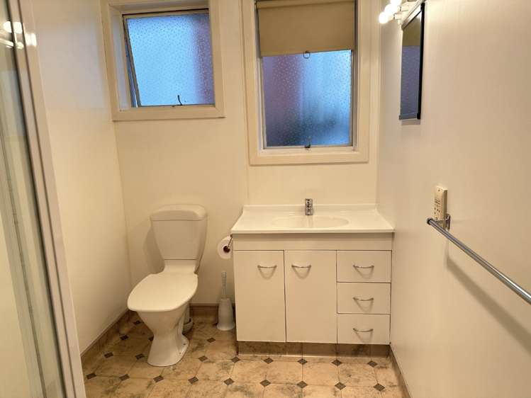 2/12 White Street 11293_9