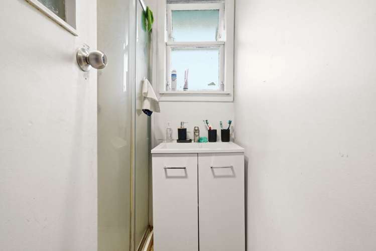 13 Archboyd Avenue Mangere East_12