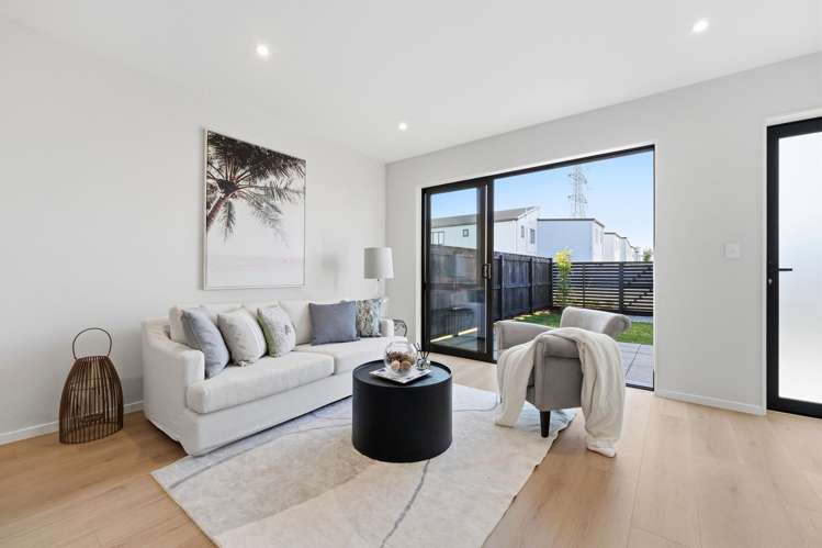 8/157 Bremner Road_0