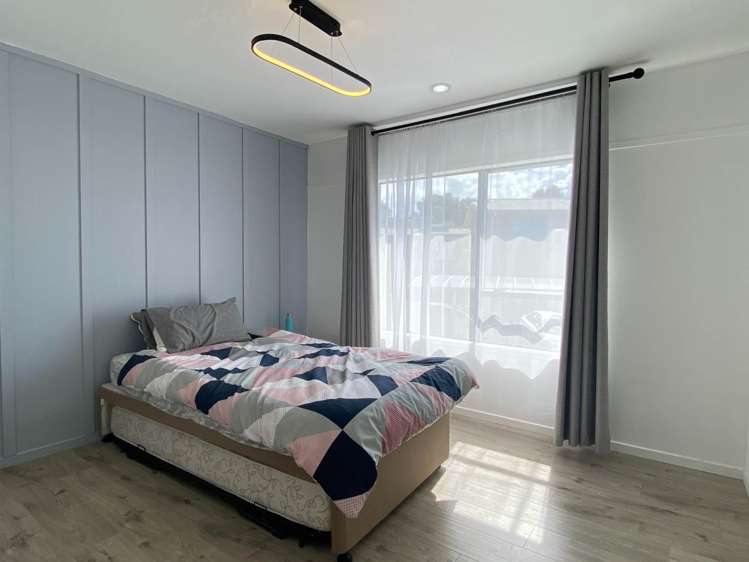 2/20 Celeste Place Totara Vale_7