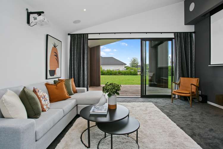 4 Alan Livingston Drive Cambridge_7