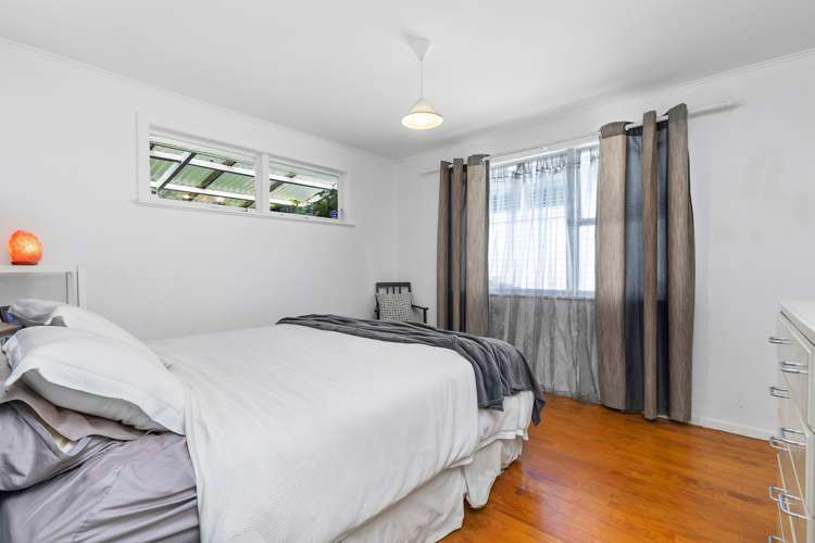 64 Selwyn Crescent Forrest Hill_9
