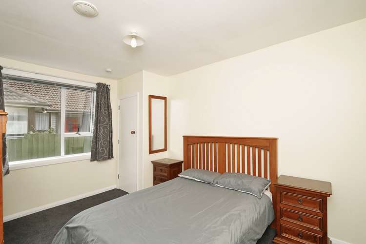 3 Avro Crescent Hornby_10