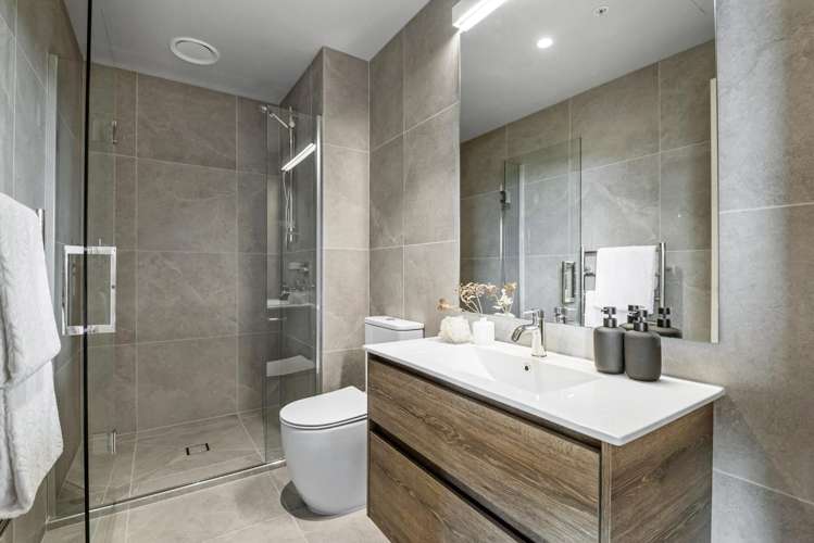 102/21 Pennant Street Long Bay_9
