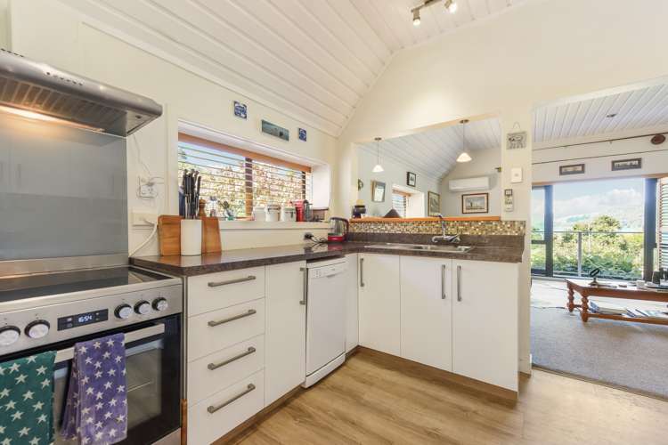 1 Okiwa Place Anakiwa and Surrounds_18