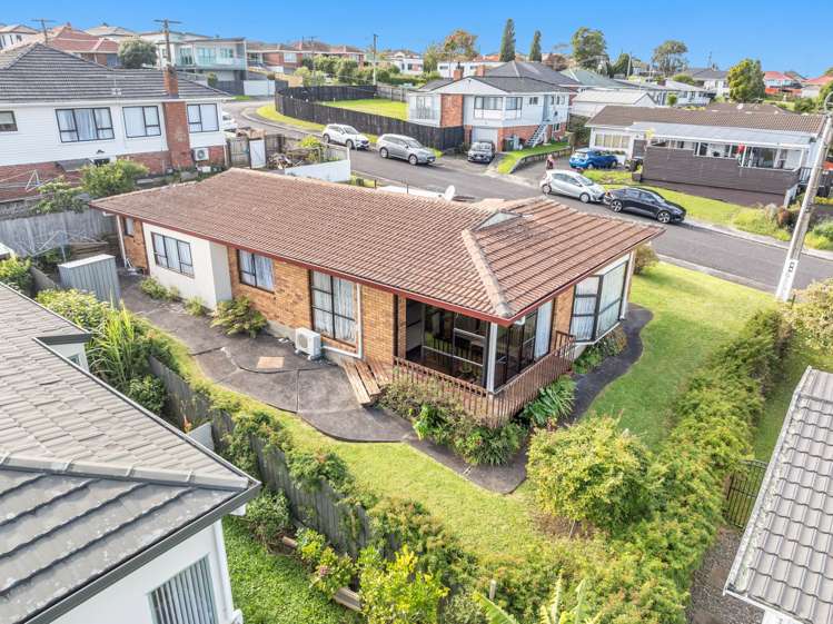 1 Robson Street Mt Roskill_11