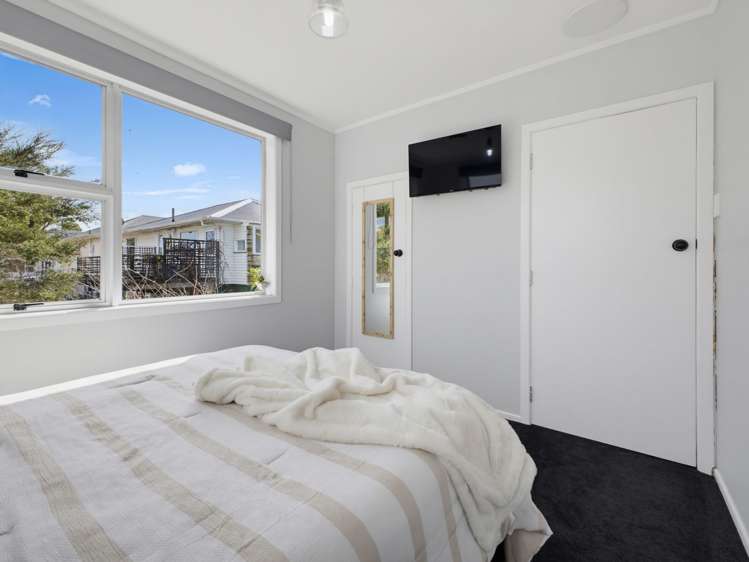2 Bromley Place Westown_17