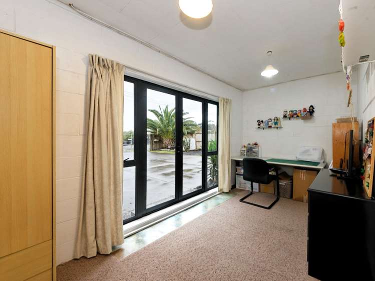 218 Glengarry Road Glen Eden_12