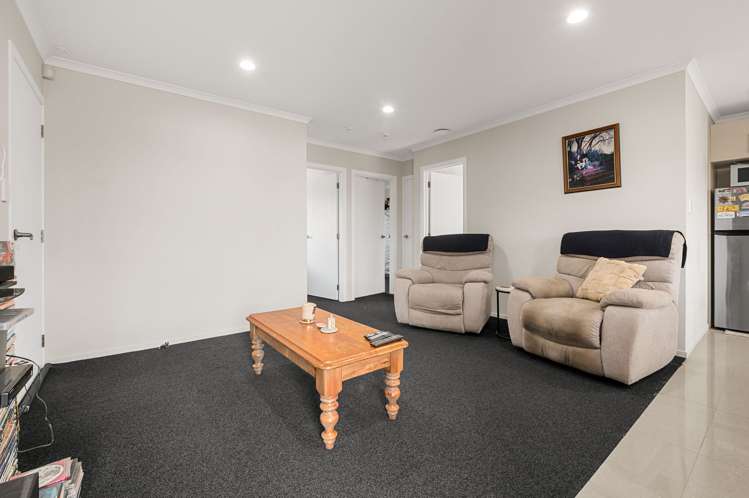 9A + 9B Foxbury Court Rototuna North_17