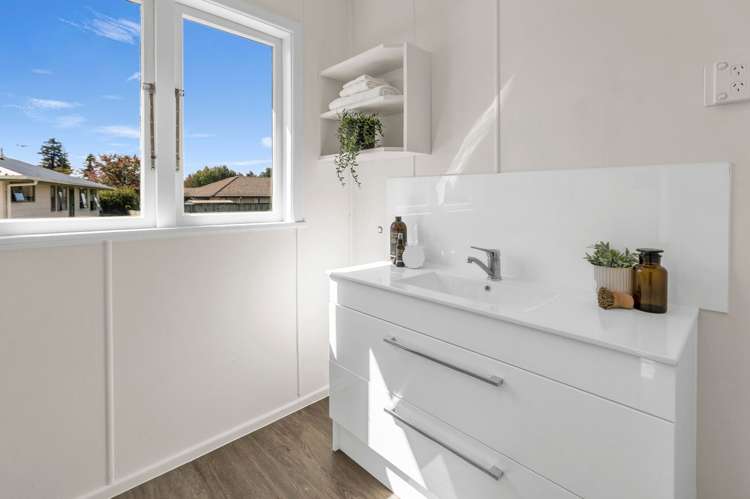 2 Werrina Crescent Mangakakahi_11