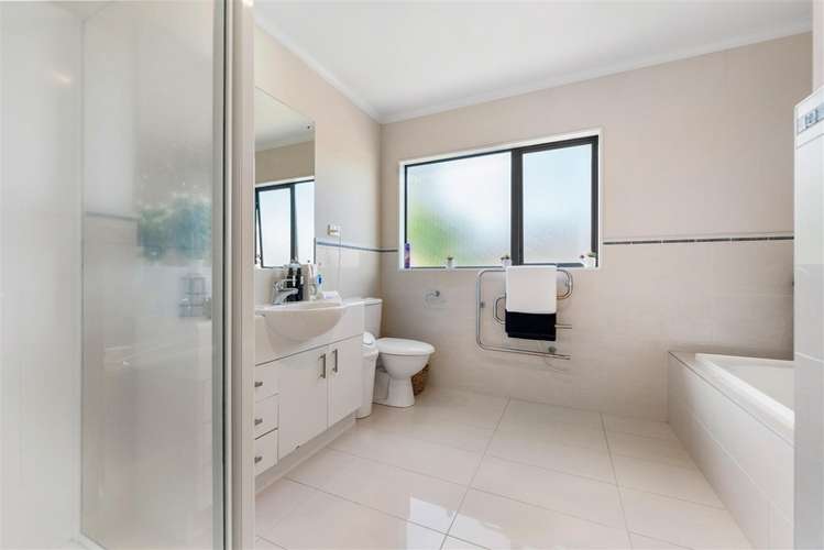 98 Jeffs Road Flat Bush_12