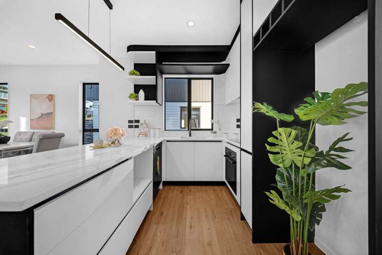 1/71 Cardiff Road Pakuranga Heights_10