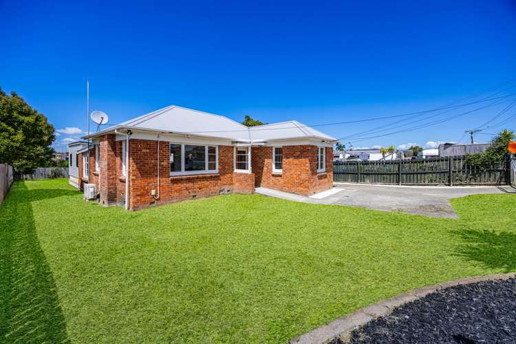 13 Atkinson Avenue Papatoetoe_16