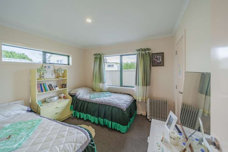 7 Gregory Grove Clive_10