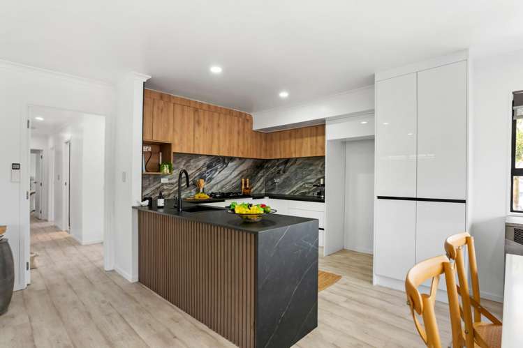 1/131 Botany Road Botany Downs_12