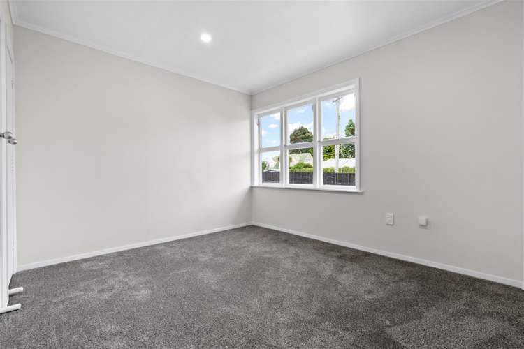 1 Sutton Crescent Papakura_5