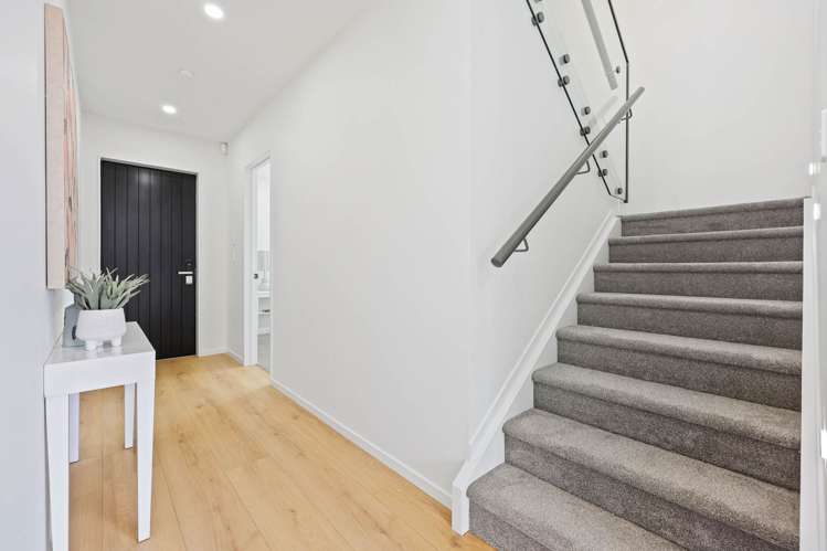 12B Butley Drive Farm Cove_13