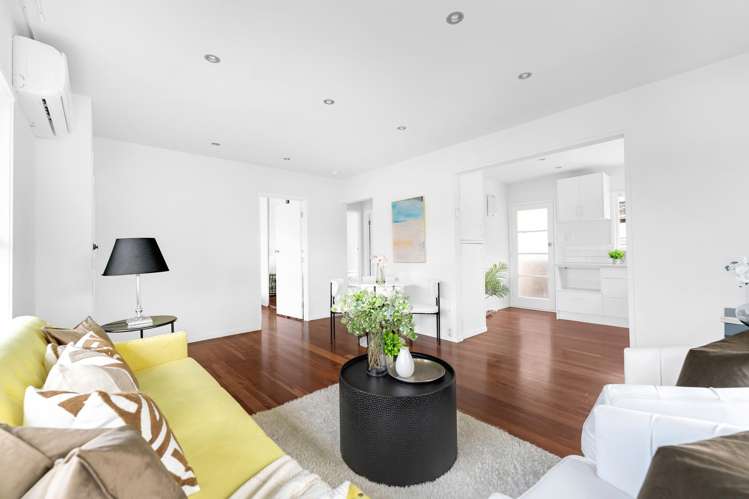 2/180 Archers Road Glenfield_13