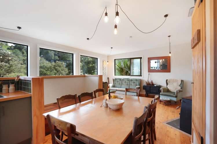 105 Laingholm Drive Laingholm_16