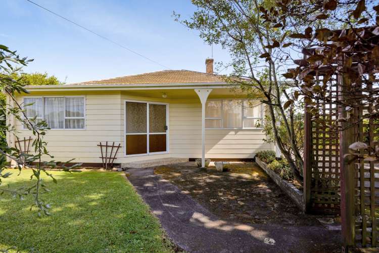 16 Old South Road Okato_27