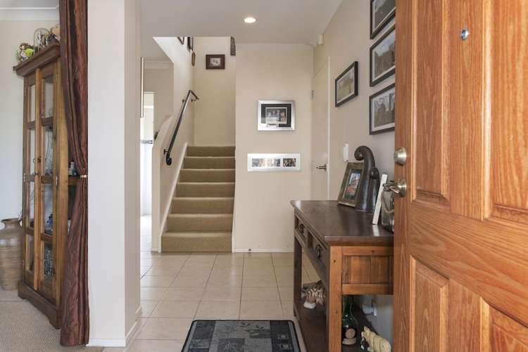 27 Fergy Crescent Wattle Downs_1